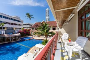 Bazén v ubytování Tony Resort nebo v jeho okolí