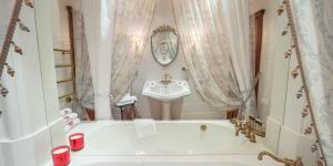  Ванная комната в Бутик Отель Сенешаль 