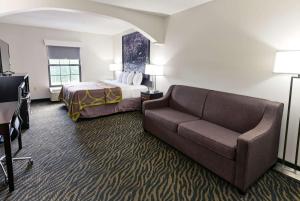 Posezení v ubytování Super 8 by Wyndham High Point/Greensboro