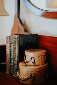 Biblioteca na casa de hóspedes