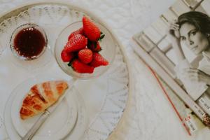 Comida na casa de hóspedes ou em algum lugar perto