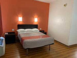 Postel nebo postele na pokoji v ubytování Motel 6-Terrell, TX