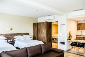 Nhà bếp/bếp nhỏ tại Crown Victoria Hotel