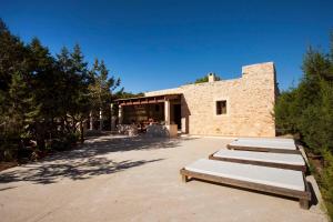 The building in which the holiday home is located