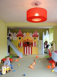Laste klubi majutusasutuses Hotel Krone Lenk