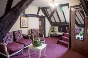 Maesmawr Hall Hotel tesisinde bir oturma alanı