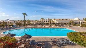 Skats uz peldbaseinu naktsmītnē Djerba Aqua Resort vai tās tuvumā