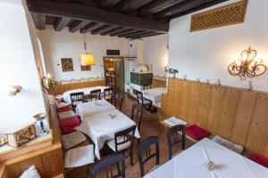 Posezení v ubytování Hotel Neuwirt