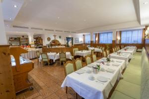 Restaurace v ubytování Hotel Neuwirt