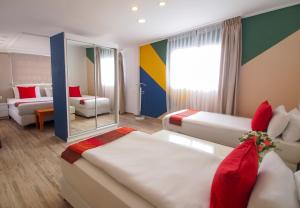 Letto o letti in una camera di Paamonim Hotel Jerusalem