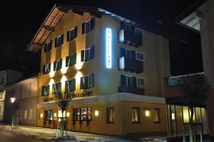Budynek, w którym mieści się hotel