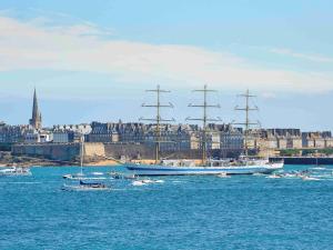 Gallery image of Mercure St Malo Front de Mer in Saint Malo