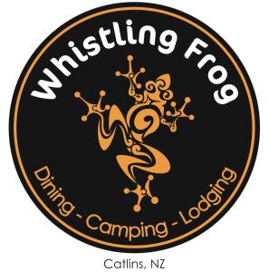 Certifikát, hodnocení, plakát nebo jiný dokument vystavený v ubytování The Whistling Frog Resort