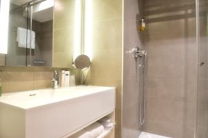 Chez Maman Hotel & Restaurant tesisinde bir banyo