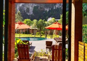 Bazén v ubytování Aonang Hill Krabi-SHA Extra Plus nebo v jeho okolí