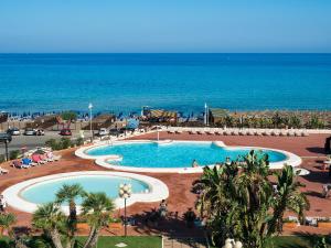 Bazén v ubytování Saracen Sands Hotel & Congress Centre - Palermo nebo v jeho okolí