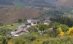 Afbeelding uit fotogalerij van Casa Rural de alquiler integro La Cantina de Villarmayor-Asturias in Villarmayor