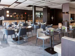 Novotel Bern Expo餐厅或其他用餐的地方