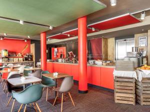 El lounge o bar de Hotel Ibis Bregenz