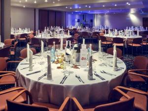 A restaurant or other place to eat at Hotel Mercure Wien Westbahnhof