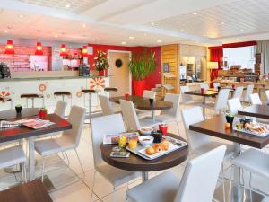 Restoran atau tempat lain untuk makan di ibis Etampes