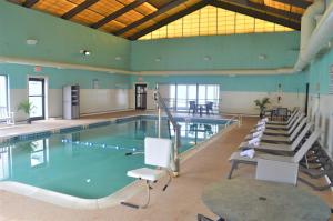 The swimming pool at or close to Falmouth Inn