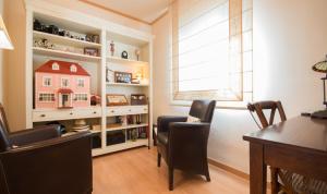 A seating area at R17 Casa MERCÉ RODOREDA