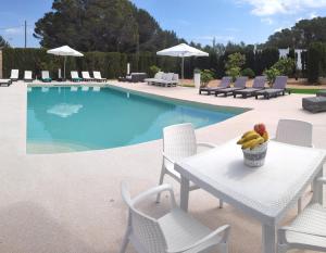 Bazén v ubytovaní MAR I MONTANYA Formentera 2 alebo v jeho blízkosti