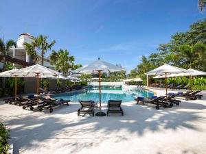 Bazén v ubytování Holiday Inn Resort Phuket Karon Beach by IHG nebo v jeho okolí
