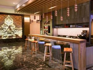Lounge nebo bar v ubytování Ibis Melaka