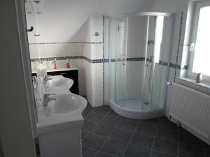 Koupelna v ubytování Zuhause am Meer