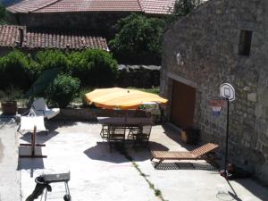 Fotografie z fotogalerie ubytování la maison de pierre v destinaci Lapte