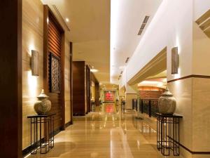 Лоби или рецепция в Novotel Semarang - GeNose Ready, CHSE Certified