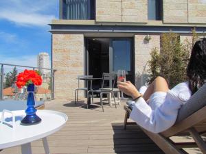 Balkón nebo terasa v ubytování Bezalel Hotel - an Atlas Boutique Hotel