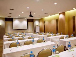 Ibis Phuket Patong商务区和/或会议室