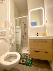 Vonios kambarys apgyvendinimo įstaigoje ARC DE TRIOMPHE-CARNOT Luxury & Design