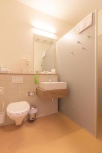 Bilik mandi di B&B Hotel Peter und Paul