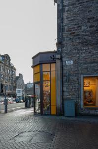 エディンバラにあるTony Asga - Tony's Apartment HEART OF EDINBURGH CITY CENTRE sleeps 2のギャラリーの写真