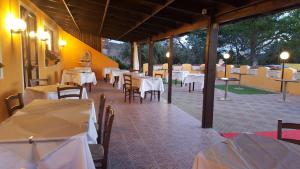 Restaurace v ubytování Sogno Sulcitano Masainas + 37 fotografií