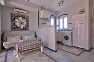 Kuchyňa alebo kuchynka v ubytovaní Apartamentos Aloha2 El Puerto de Santa Maria
