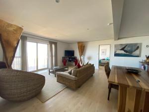 Galeriebild der Unterkunft Waterside Apartment in Gansbaai + 30 Fotos