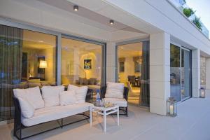 Φωτογραφία από το άλμπουμ του Luxury Seafront Villa My Dream with private pool, jacuzzi and staff at the beach on Brac island - Sumartin σε Selca