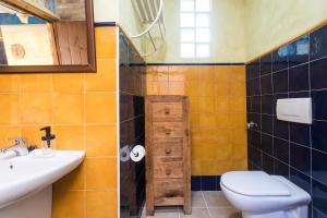 Et badeværelse på Penthouse. Old city Alicante