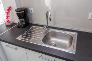 Køkken eller tekøkken på Apartments Jure + 36 billeder