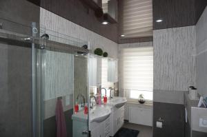 Koupelna v ubytování Tolle Mittelgeschosswohnung
