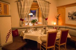 Posedenie v ubytovaní SCHÖNIS-Landhotel