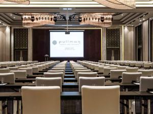 Zona business o sala conferenze di Pullman Shanghai Xuhui