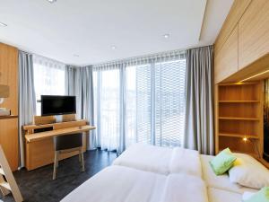 TV a/nebo společenská místnost v ubytování ibis Styles Nagold-Schwarzwald