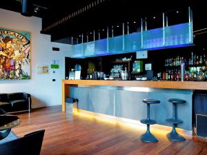 Lounge alebo bar v ubytovaní Mercure Nerocubo Rovereto