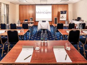 Mercure York Fairfield Manor Hotel